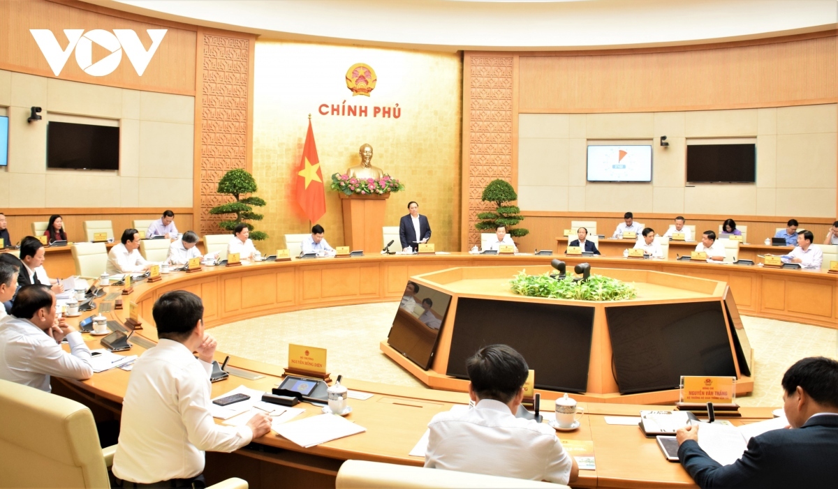 Government leader calls for greater efforts to achieve annual targets